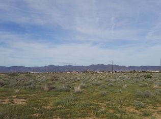 772 S Lochiel Rd, Golden Valley, AZ 86413