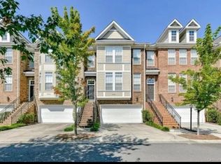 7818 Springs Village Ln, Charlotte, NC 28226