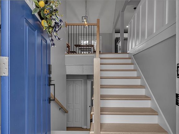 5th image of 1589 Hedgewood Rd