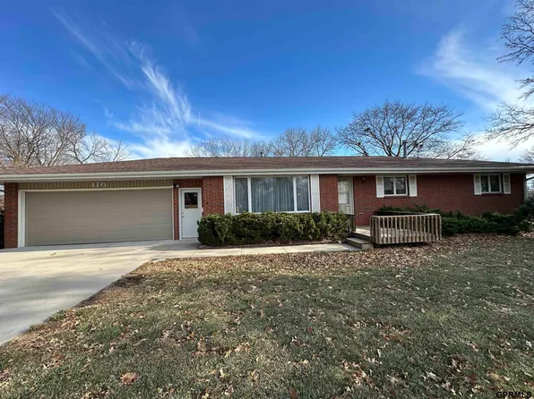 110 Cedar Rd, Crete, NE 68333