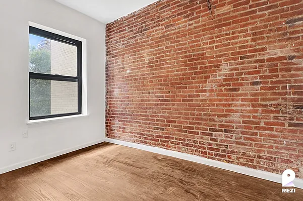 Rented by REZI | media 21