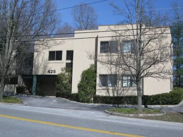 425 N State Rd, Briarcliff Manor, NY 10510