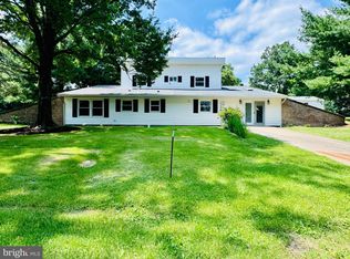 7 Moonlight Dr, Hamburg, PA 19526