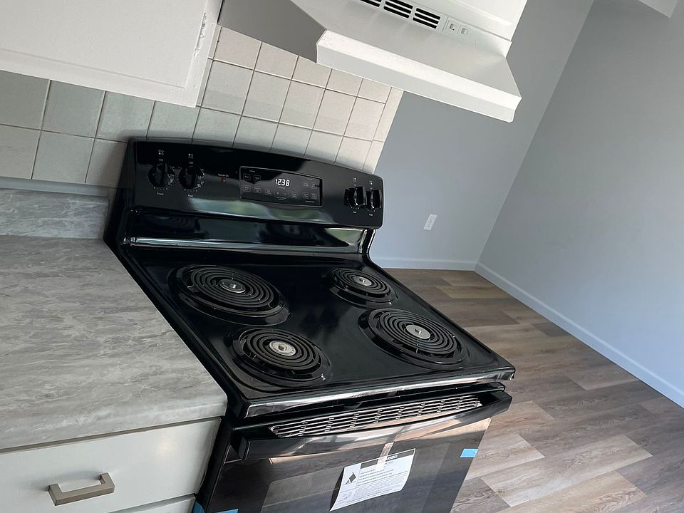 1st image of 806 Washington Ave APT D
