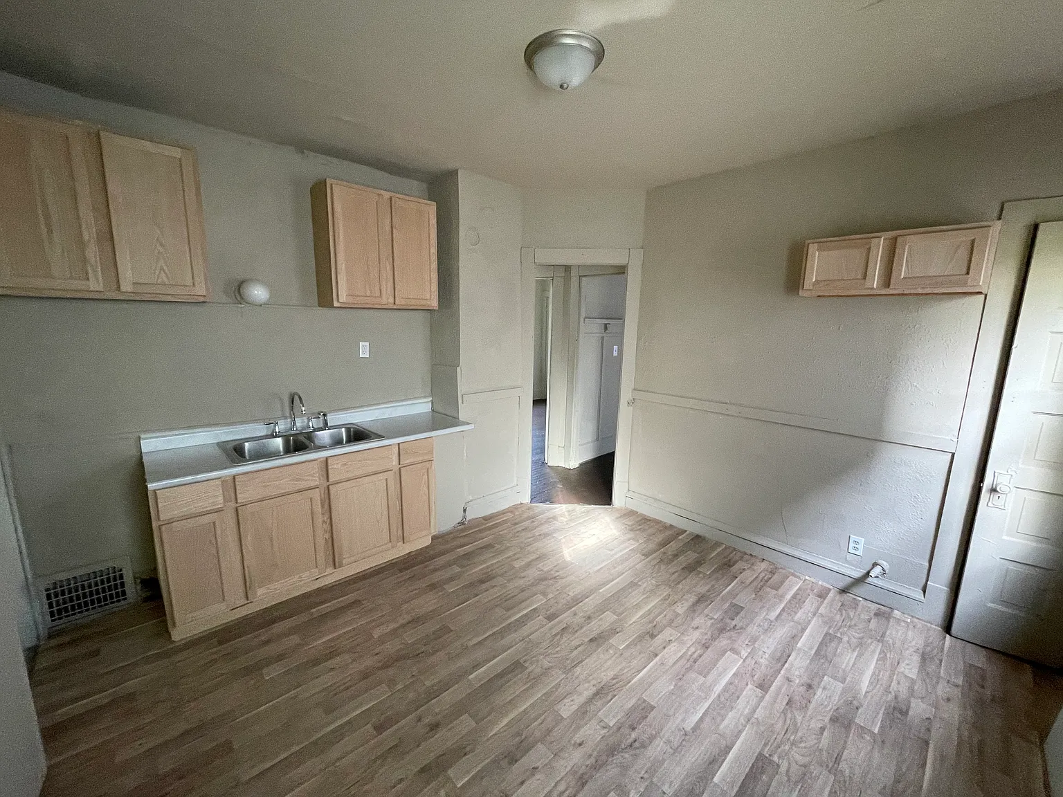 2 bed, $750 — Photo 4