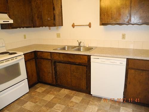 1st image of 950 SW Harrier Cir APT 1