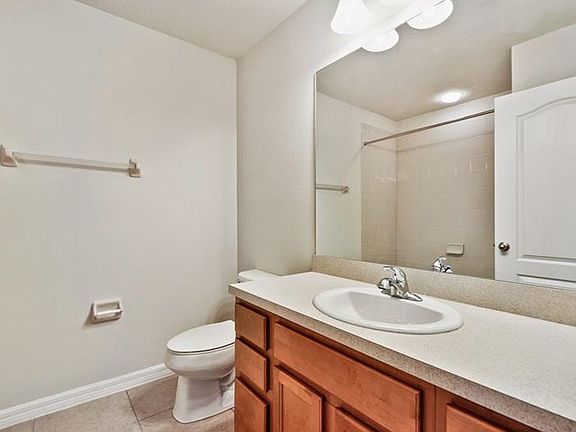 5th image of 2132 Lennox Dale Ln