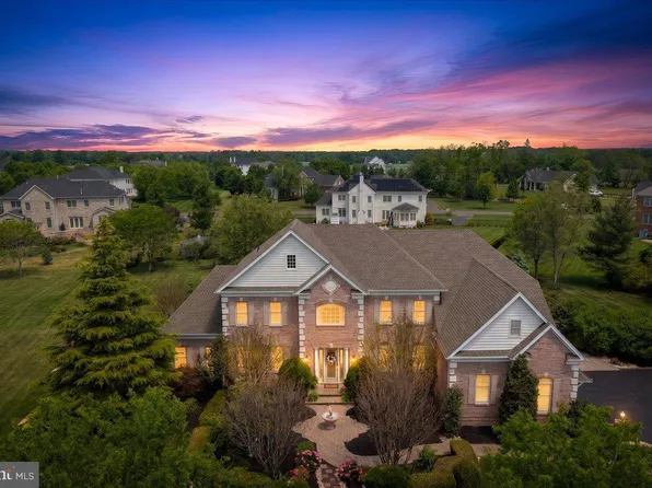 4 Apple Blossom Ln, Cream Ridge, NJ 08514