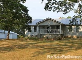 470 Tipple Rd, Carrier Mills, IL 62917