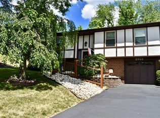 2040 Southwell Dr, South Park, PA 15129