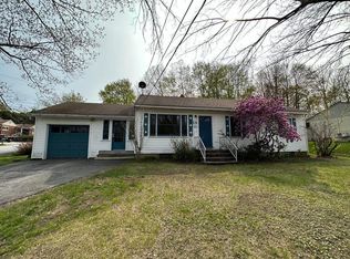 381 Webster St, Lewiston, ME 04240