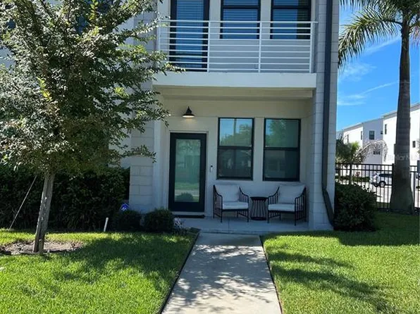 2556 13th Ave N, Saint Petersburg, FL 33713