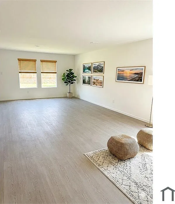 4 bed, 1656 sqft, $2,295 — Photo 3