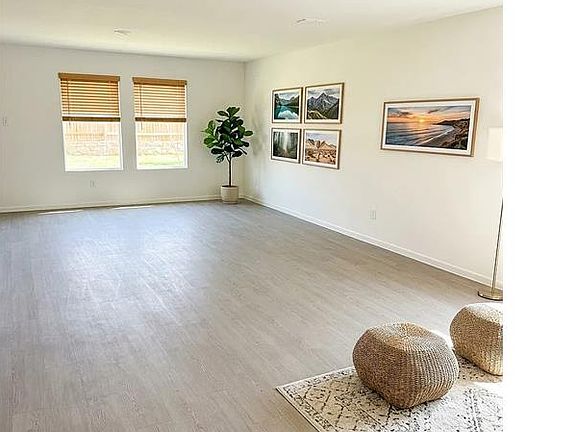 3rd image of 3012 Campeiro Ave