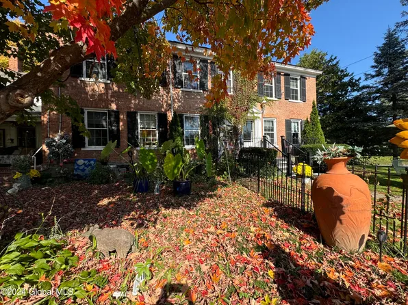 29 Park Avenue, Crown Point, NY 12928