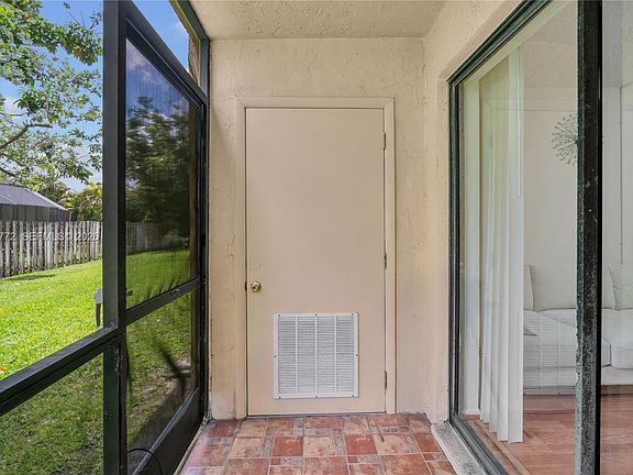 4th image of 9181 NW 1st Ct #101