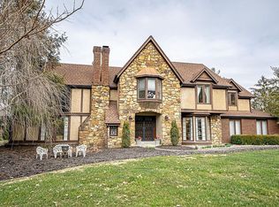 2200 N Rose Island Rd, Prospect, KY 40059