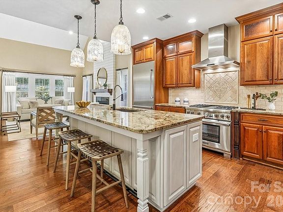5th image of 5125 Pansley Dr