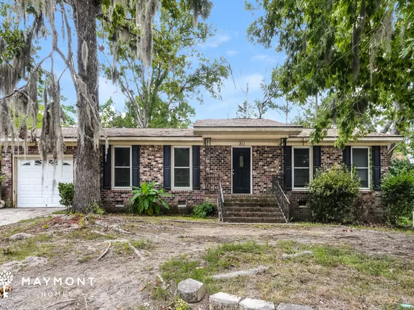 211 Kent Ct, Ladson, SC 29456