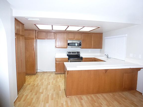 5th image of 557 W Puente St Unit 1