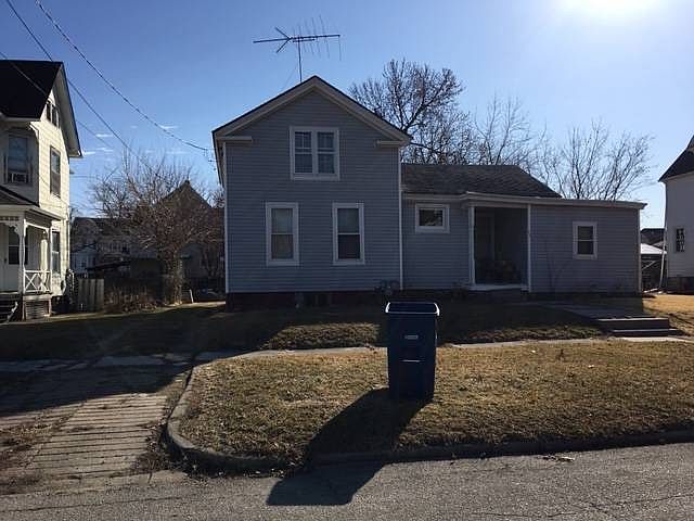 2nd image of 213 S 3rd St