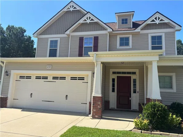 438 Roanoke Dr, Raeford, NC 28376
