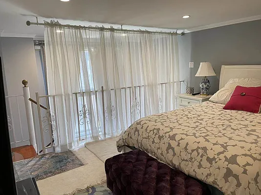 Rented by LV NY REALTY INC | media 81