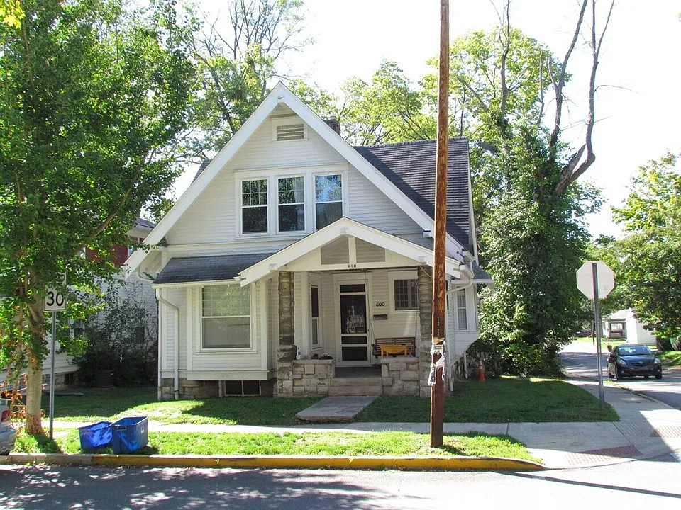 600 E 2nd St
