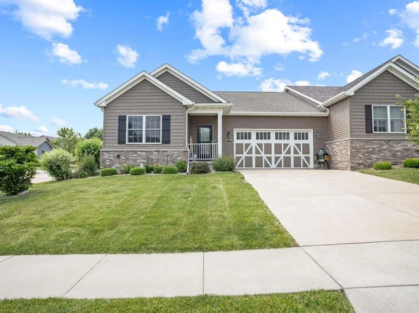 1425 W 40th St, Davenport, IA 52806