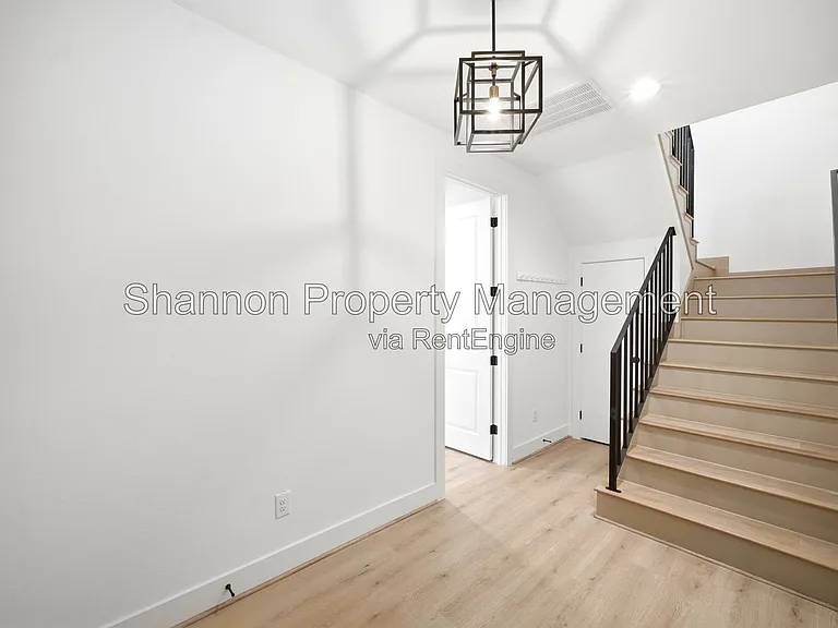1823 Prospect St #C — Photo 9