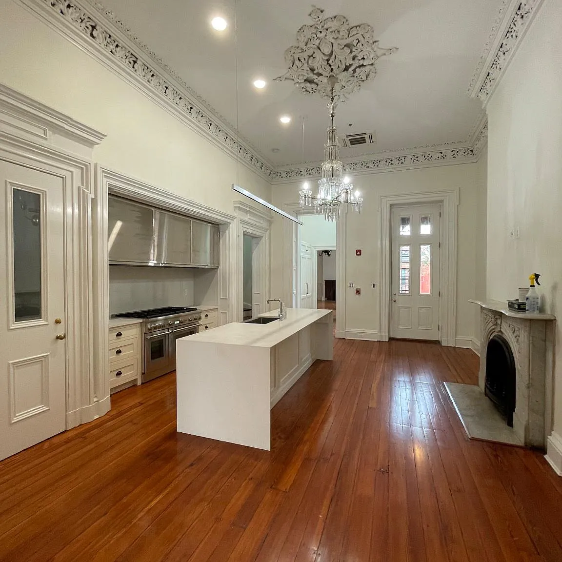 3 bed, 3.0 bath, 1800 sqft, $4,000 — Photo 3