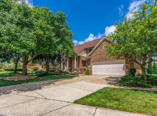 45258 Danbury Rd, Canton, MI 48188