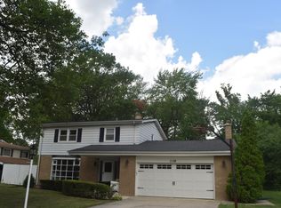 339 Hiawatha Trl, Wood Dale, IL 60191