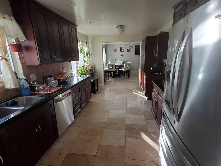 La Riviera Dr — Photo 9
