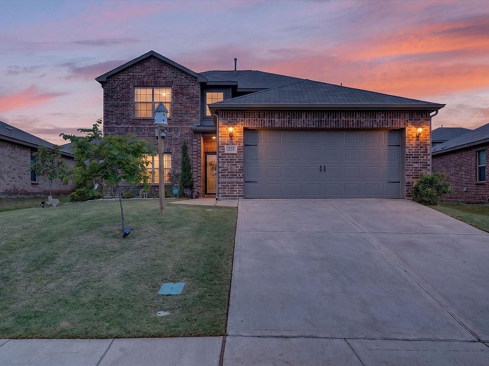 1st image of 821 Serena Dr