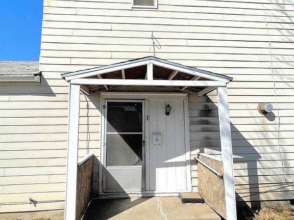 3rd image of 108 W 5th Ave #1