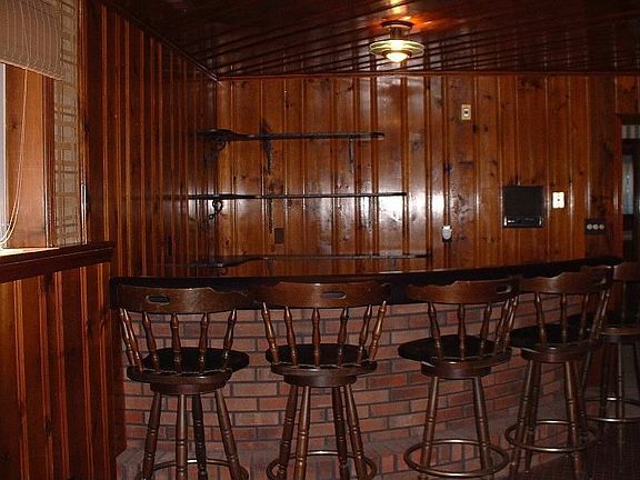 Wet Bar in Family Room