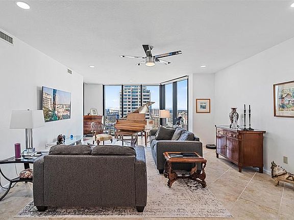 5th image of 1 Beach Dr SE Unit 1910