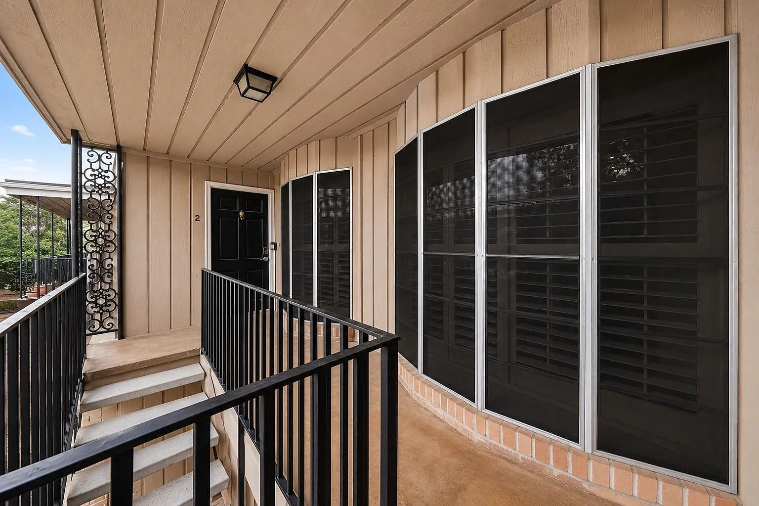 2 bed, 2.0 bath, 1104 sqft, $1,950 — Photo 4