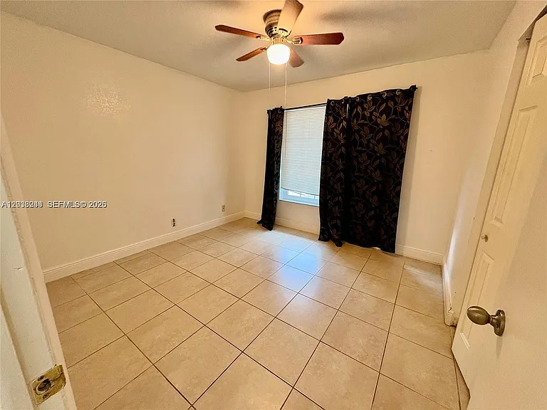 5534 Lakewood Cir S #H — Photo 10