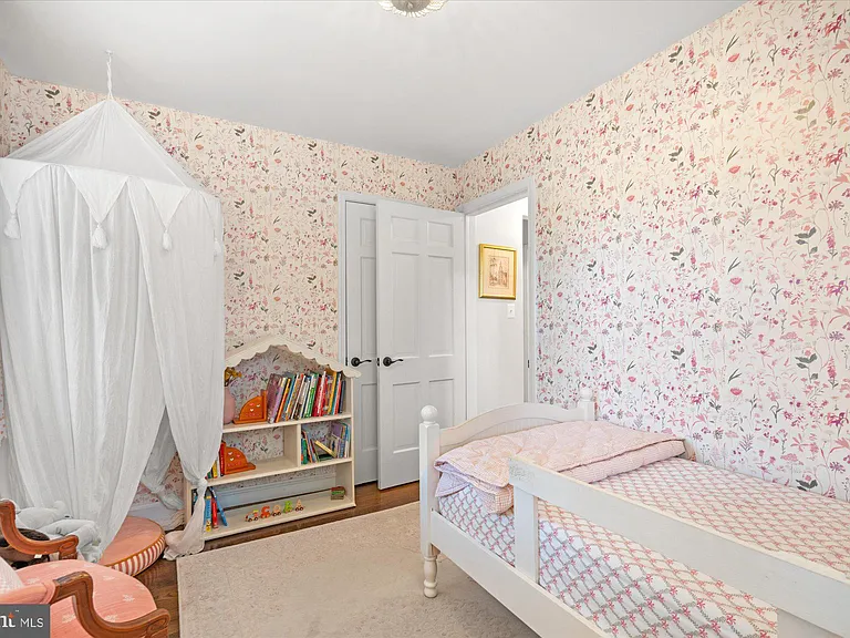 610 Crestwood Dr — Photo 14