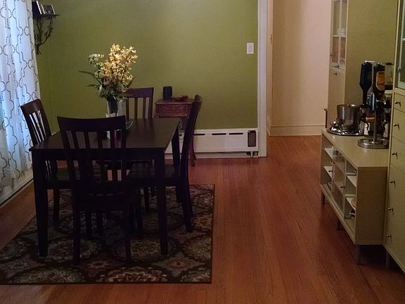 5th image of 5917 N Rockwell St #1