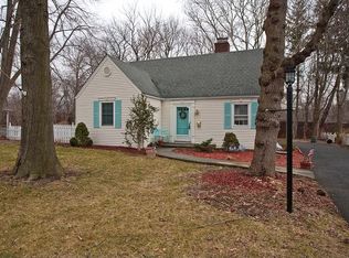 511 Ardmore Rd, Ho Ho Kus, NJ 07423