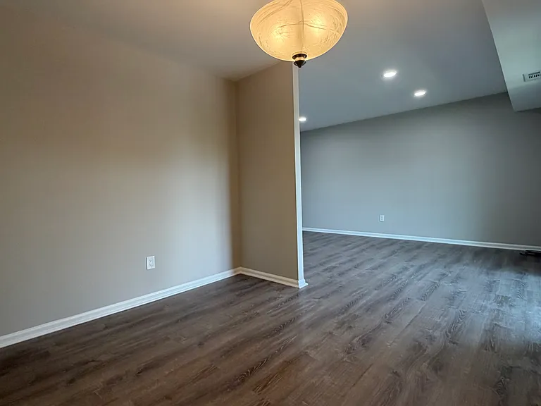 4548 Rosemarie Dr — Photo 11
