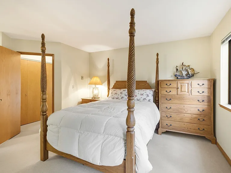 1256 Bellevue Way NE #6 — Photo 11