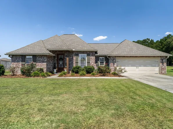 25 E Cherry, Sumrall, MS 39482