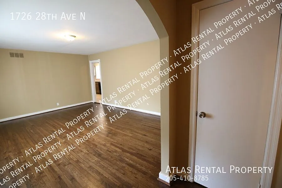 Stylishly Renovated Hueytown Gem Spacious 3BR with Open Concept & Huge Kitchen! — Photo 4
