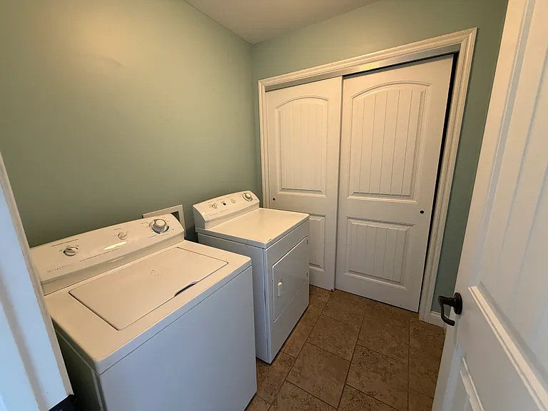 5811 Islip Dr — Photo 16