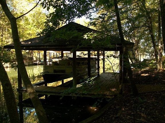 4th image of 406 River Oak Way