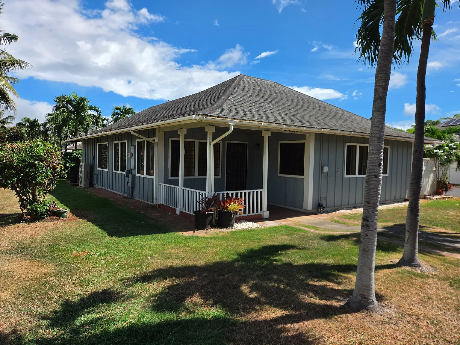 3 bed, 1300 sqft, $3,850 — Photo 2
